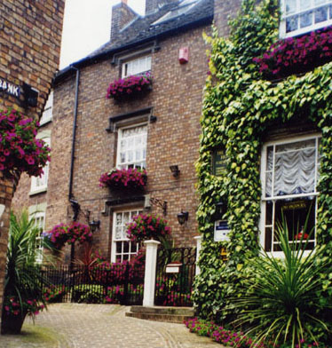 The Library House - Guest House - Telford